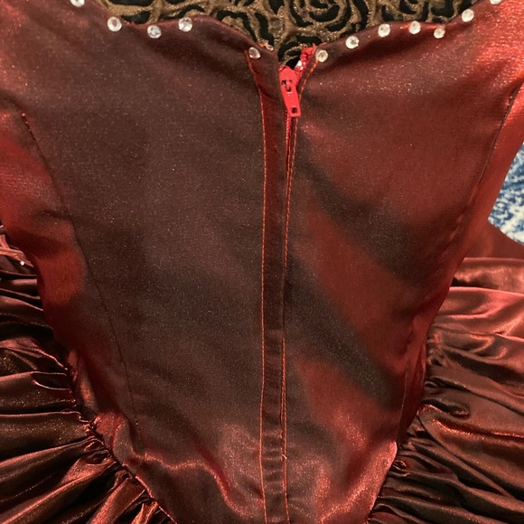 Elegant Cognac (dark orange) vintage look dress - Picture 15 of 16